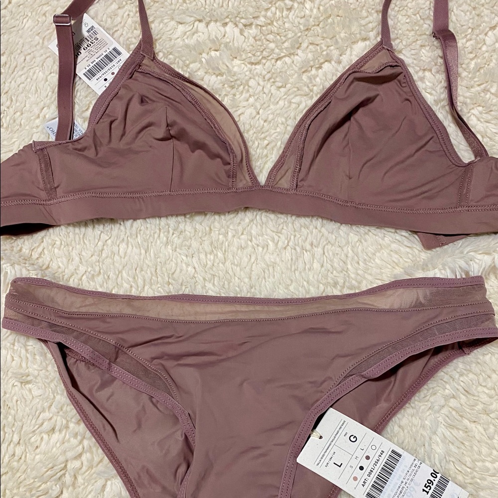 New bra and undie set . In a mauve color